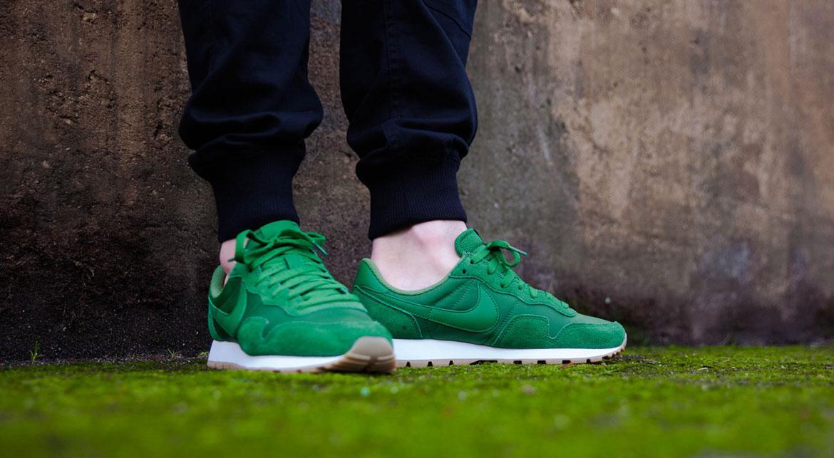 Nike Air Pegasus 83 